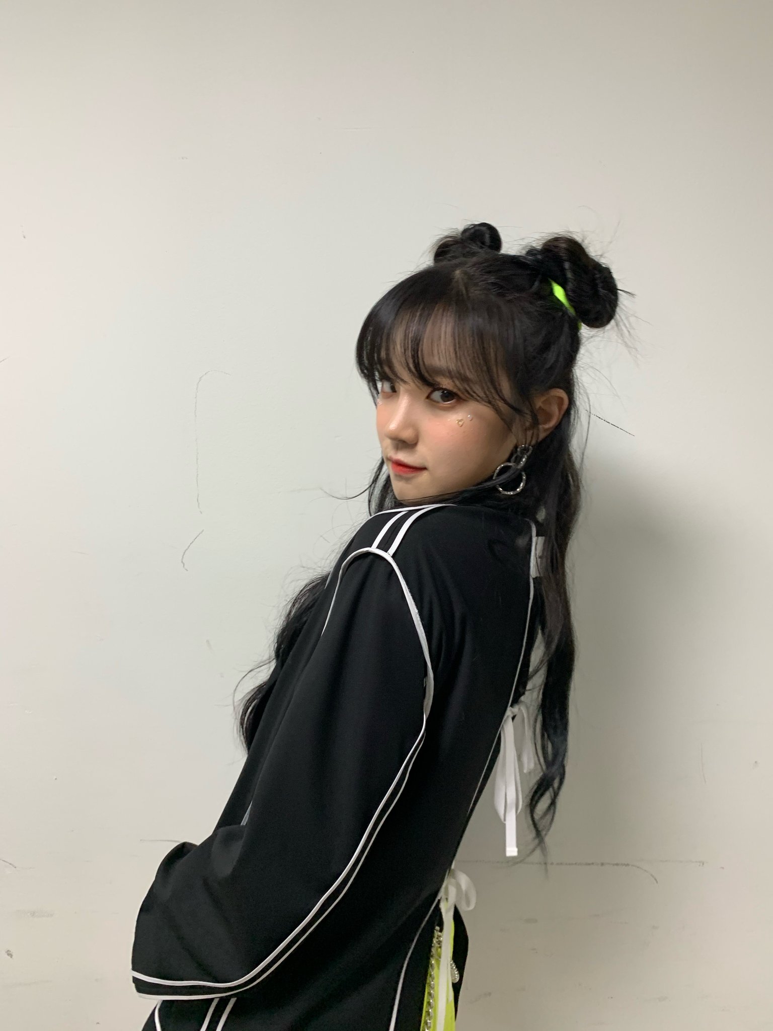 아이들 우기 옆모습 하나도 안귀여워.. | 인스티즈