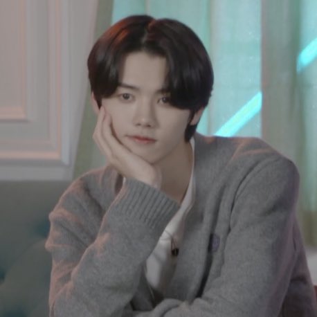 얘 누구야? | 인스티즈