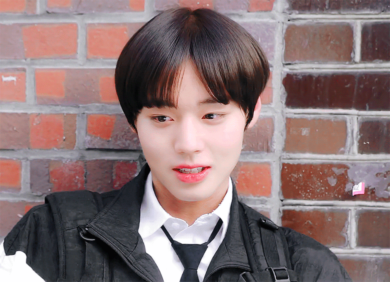 이렇게 생긴 애가 나 좋다고 졸졸 쫓아다녀보ㅏ | 인스티즈