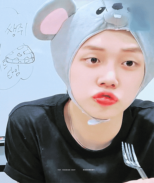 파워무쌍 입술두툼 남자 아이돌 | 인스티즈