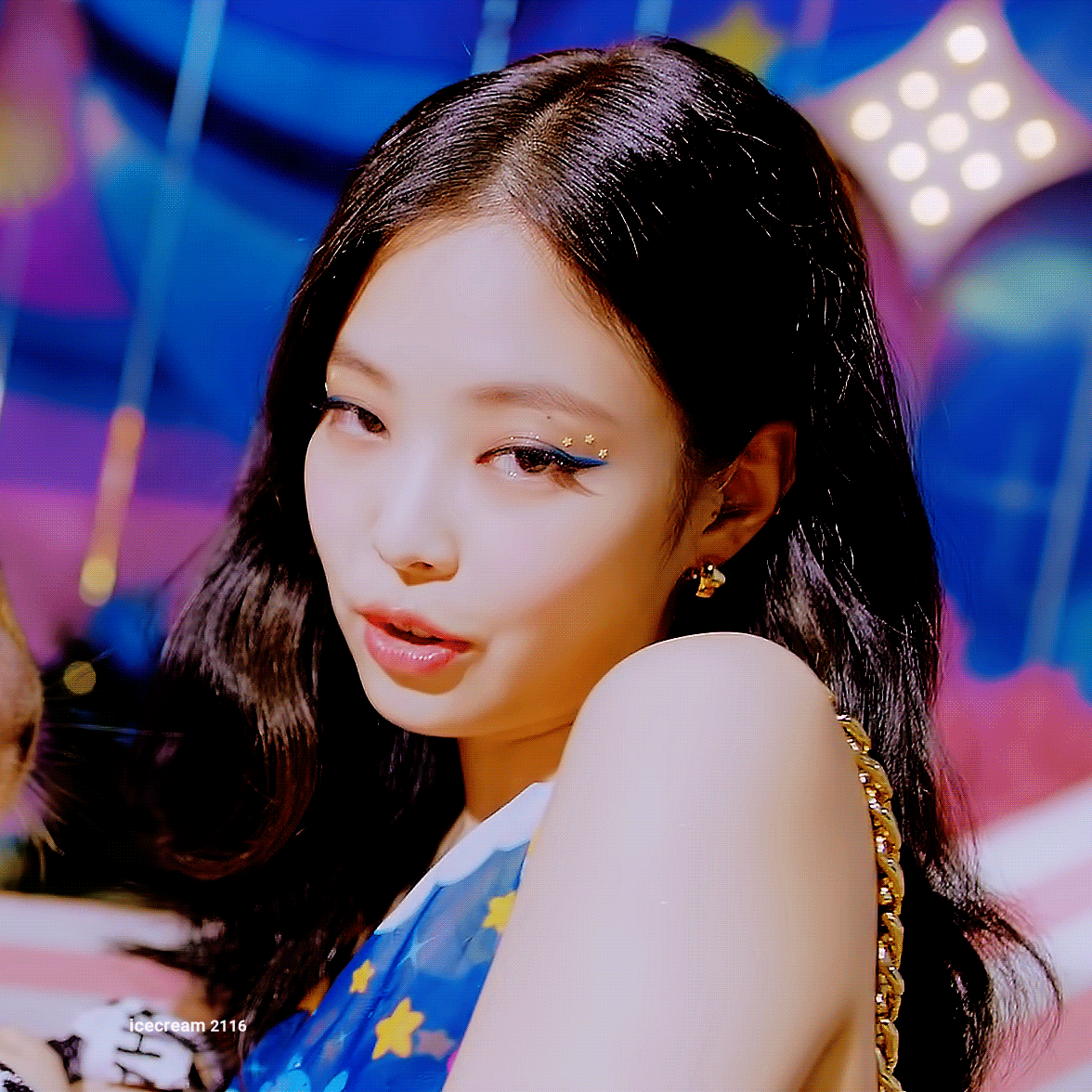 제니 🍦아이스크림🍦 뮤비+뮤비메이킹 움짤모음 (35개) | 인스티즈