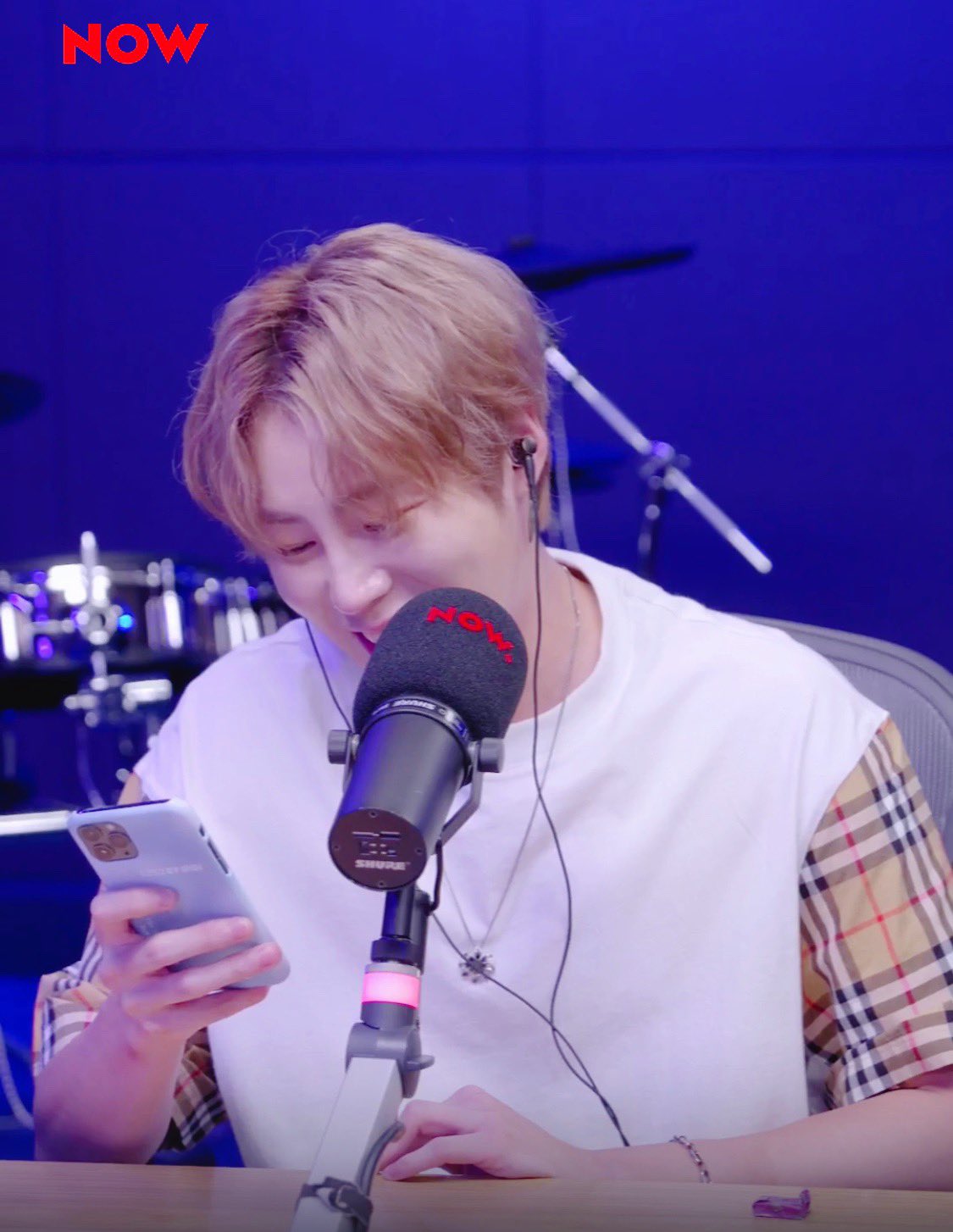 하성운 팬들 야밤에 케이스 다 품절시켰네 | 인스티즈