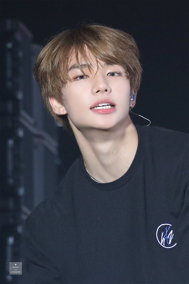 내가 본 짧턱 남돌중에 탑쓰리 안에 들어갈거같음 | 인스티즈