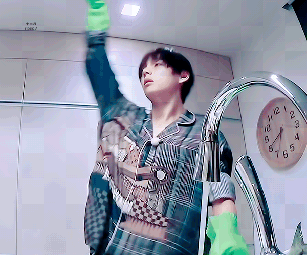 방탄 뷔가 요리못해도 못한다고 말하면안돼 | 인스티즈