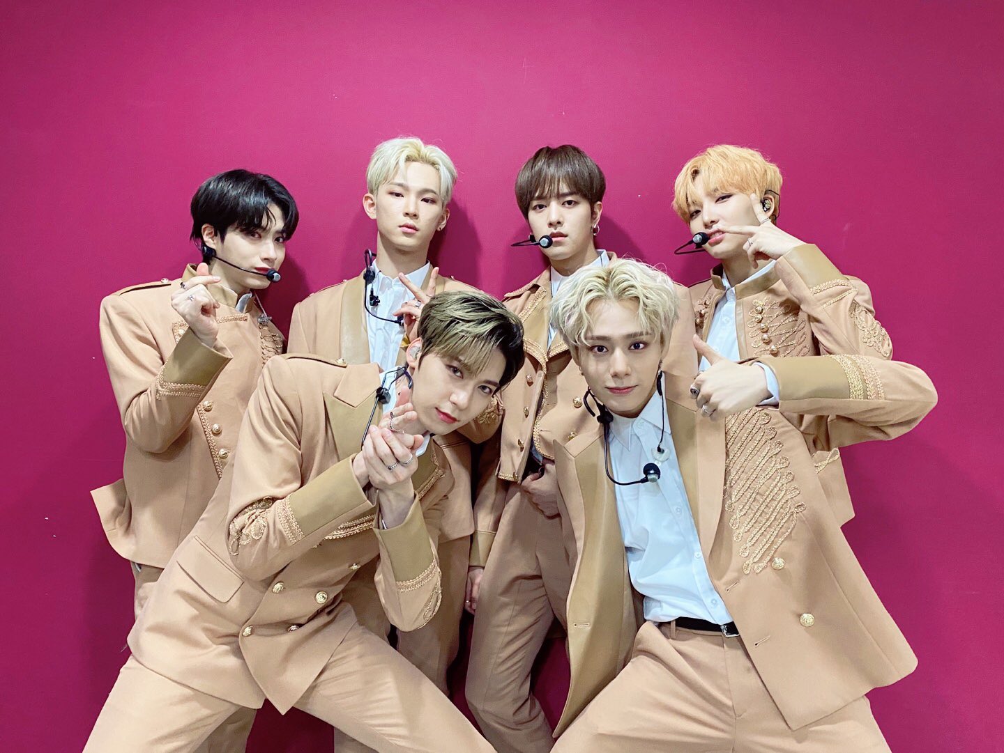 비슷한 의상 다 다르게 입히는거 (원어스 | 인스티즈