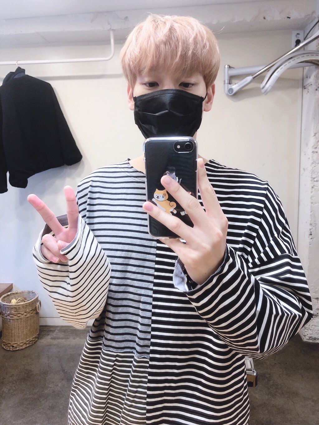 맏형vs막내 폰케이스 | 인스티즈