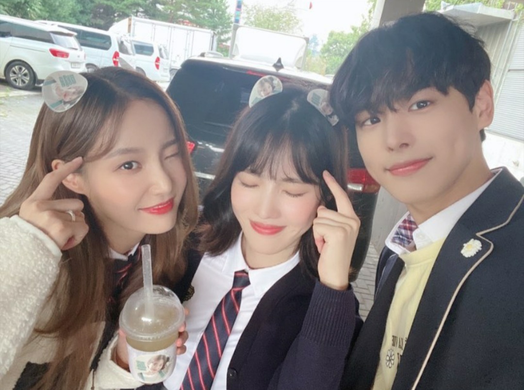 와 연우 인스타에 올라온 사진 드라마 촬영중인것 같은데 | 인스티즈