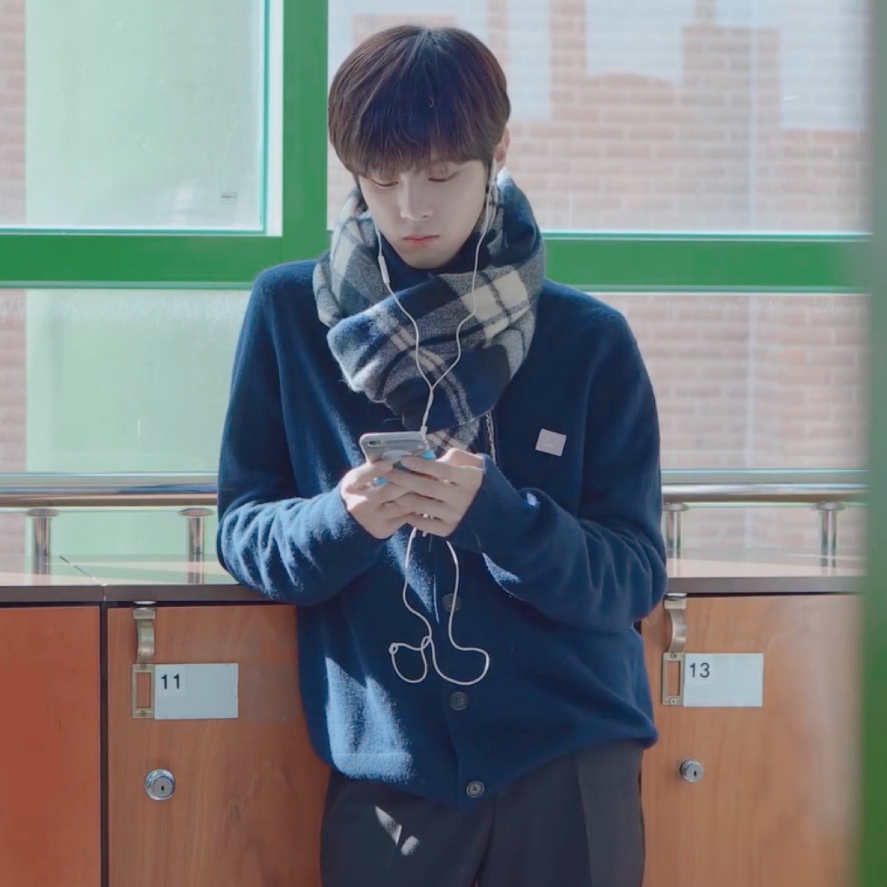 오늘 트웬티트웬티 김우석 교복씬 | 인스티즈
