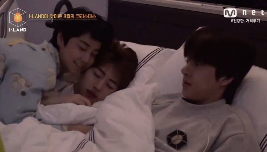 아 개웃겨 ㅠㅠ엄마아빠 분위기잡는데 눈치없는 아들 | 인스티즈