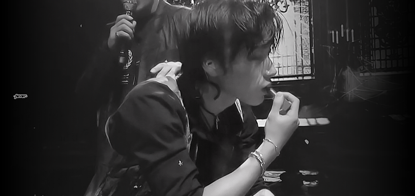 에이티즈 최산 무대 위에서 빨간 립스틱 갈기는거 볼사라뮤ㅠㅠㅠㅠㅠㅠㅠㅠㅠ | 인스티즈