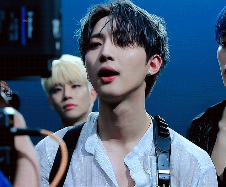 감히 오늘 펜타곤 후이 얼굴 레전드 찍었다고 말해봅니다.. | 인스티즈