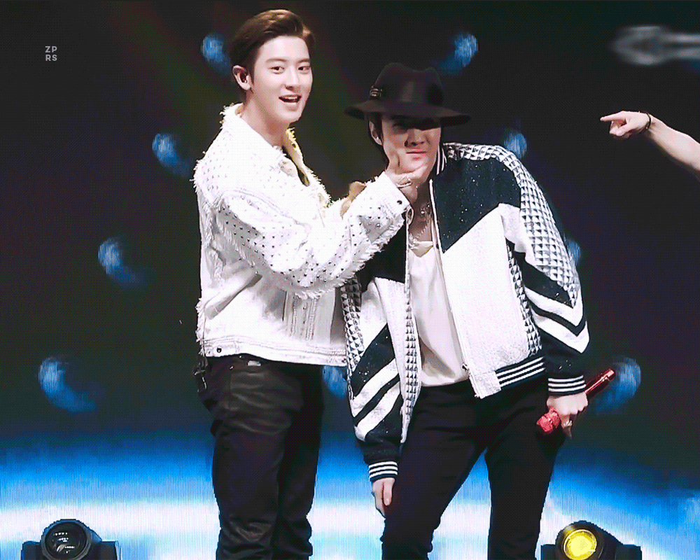 어제 에이네이션 엑소 4명 너무 쩔어.. | 인스티즈