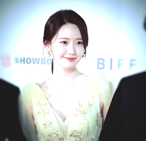 윤아 이날은 진짜 디즈니 공주같다.. 벨같아 | 인스티즈