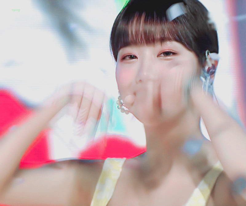 이나은 그냥 이나은이라고 불러도 되는데 굳이 릴나은이라고 하는 이유는 | 인스티즈