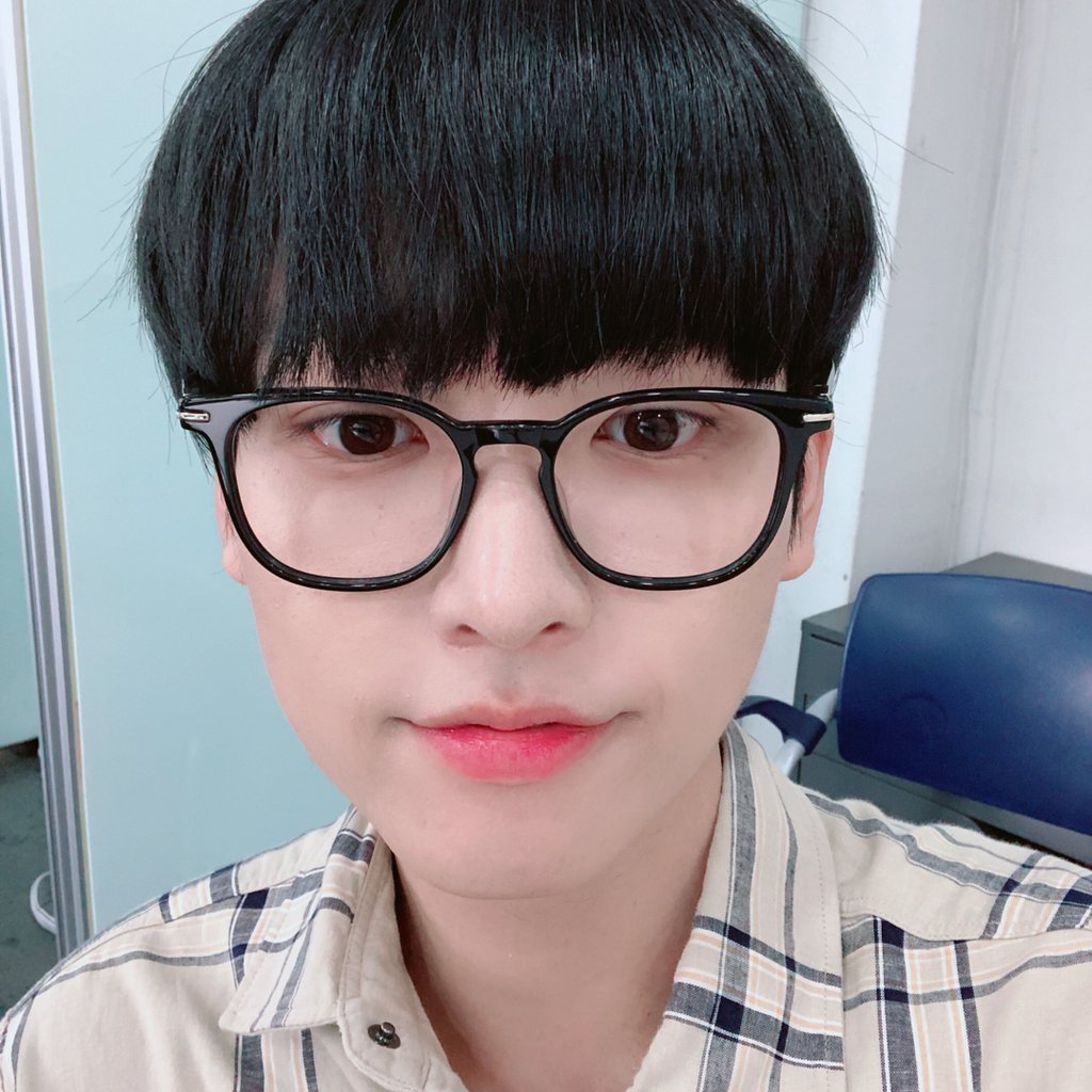 얘들아 슾구 인성이 자꾸 나 때리는데 어떻게? | 인스티즈