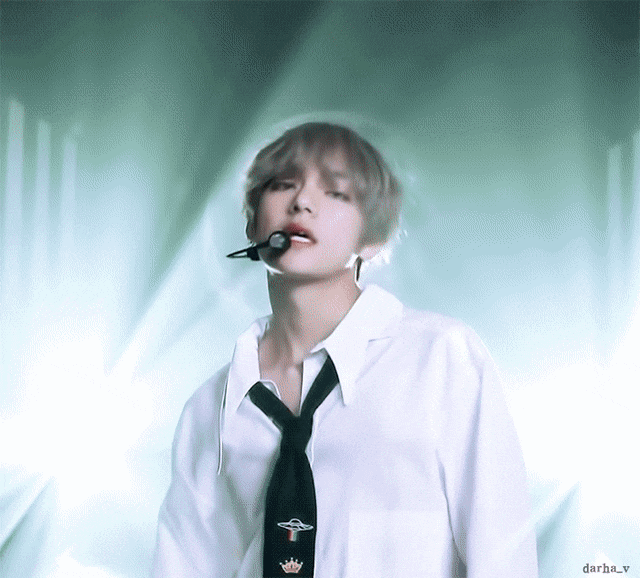 방탄 뷔는 무슨 한평생 끼 못부리게 막았던 사람처럼 | 인스티즈