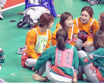 에핑이랑 이엑스아이디 이거 왤케 반상회 하는 것 같냨ㅋㅋㅋㅋㅋㅋㅋㅋㅋㅋ | 인스티즈