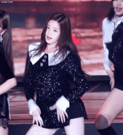 김민주 헤메코 + 비주얼 + 피지컬 삼박자 레전드 날 | 인스티즈