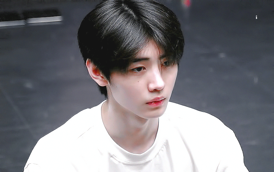 아이랜드 이정도면 비주얼랜드 아님? 프로필 찍은 사람 나와봐 | 인스티즈