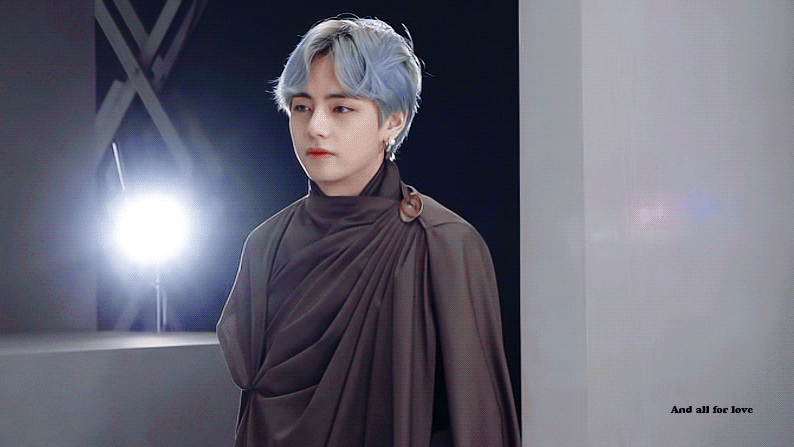 방탄 뷔는 내가 본 사람 중에 제일 얼굴이랑 성격이랑 달러.... | 인스티즈