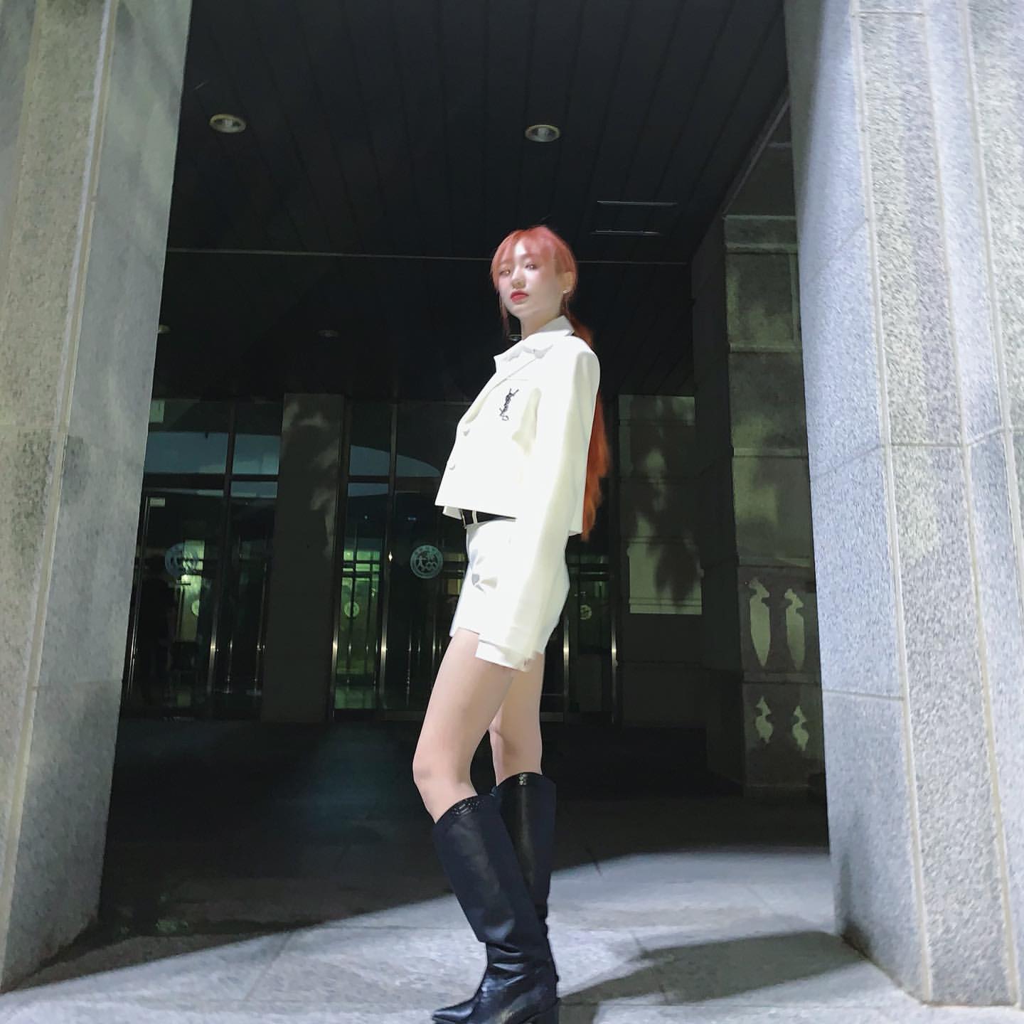 류수정 인스타 이거 입생로랑 맞지..? | 인스티즈