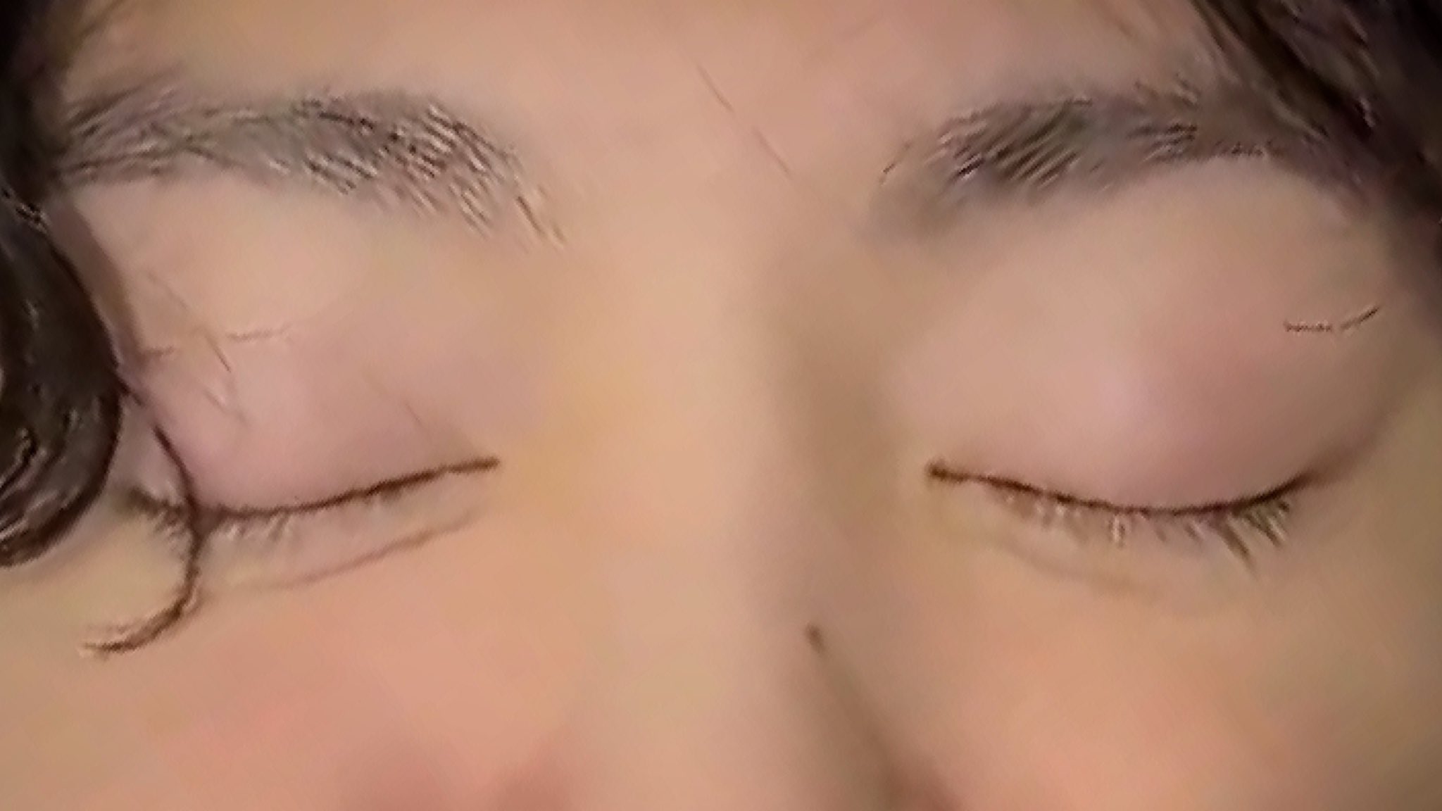 아 전정국 눈 부은 거 앜ㅋㅋㅋㅋㅋㅋㅋㅋ | 인스티즈