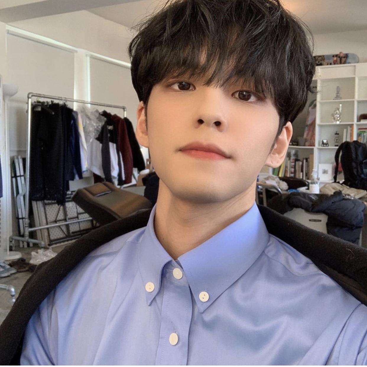 방금 올라온 데이식스 원필 셀카 나라를 드려야됌 이건 | 인스티즈