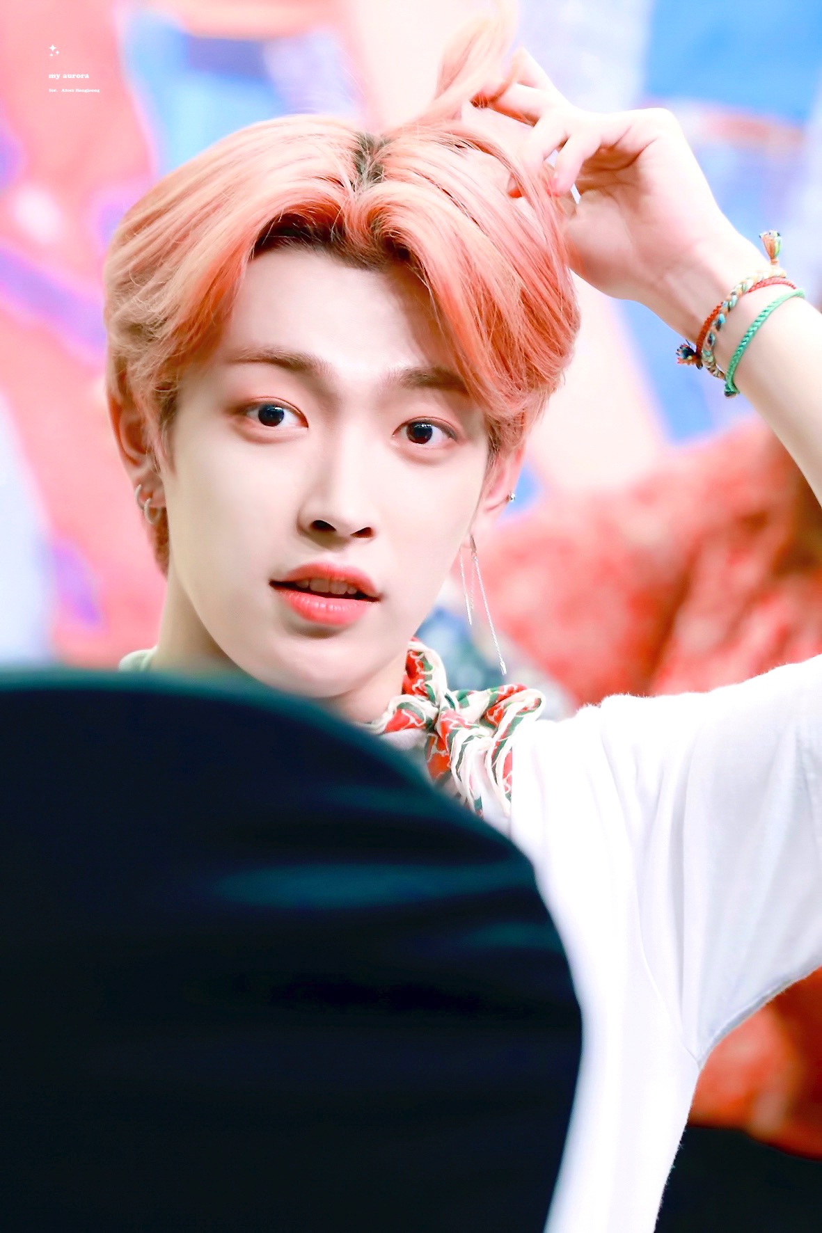 에이티즈들아 너네는 홍중이 머리중에 하나 고르라면 뭐 고를래? | 인스티즈