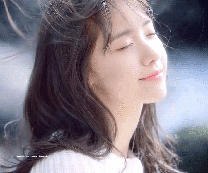 윤아 이니슾이랑 에스티로더랑 이미지가 이렇게 다를수가 없는데 다 찰떡이야 | 인스티즈