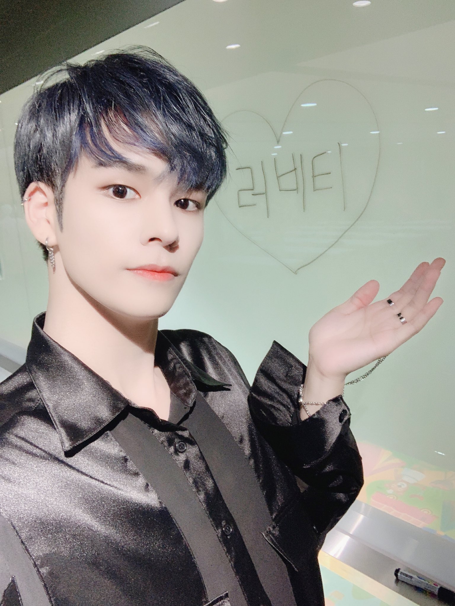 박세림 진짜 최고의 아이돌... 누가 우리 리더 팬사랑 최고인 거 좀 알아주라 | 인스티즈