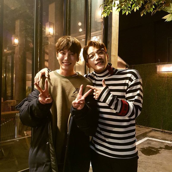 어깨 넓이가 50cm인 아이돌.. | 인스티즈