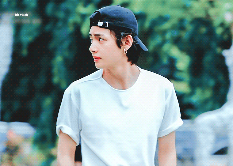 이짤 계속 보고있으니 청춘영화 주인공같네 방탄 뷔 | 인스티즈