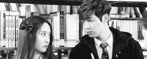 크리스탈 세상 고양이상🐱인데 댕댕이상 남배우🐶랑 연기할때 ㄹㅇ 케미 미쳤음 | 인스티즈