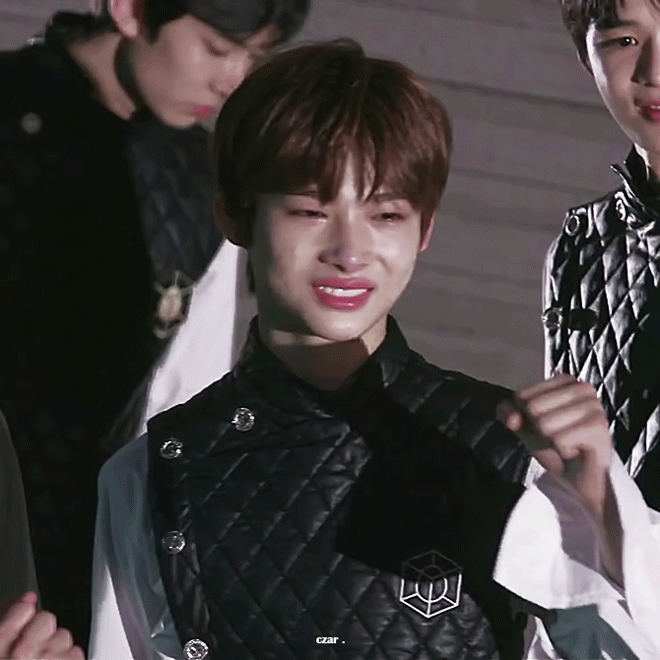 니키 담주에 프듀 평가로 뱃지달고 | 인스티즈