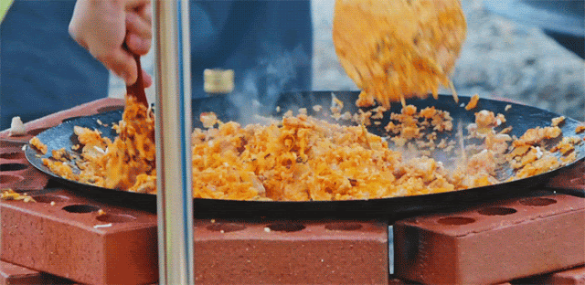 먹는거에 진심인 방탄소년단의 숲속에서 밥차려먹기.jpg | 인스티즈