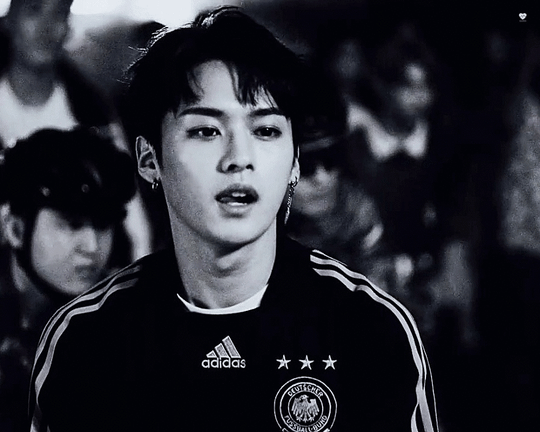 스키즈 리노 진짜 잘생겼다... | 인스티즈