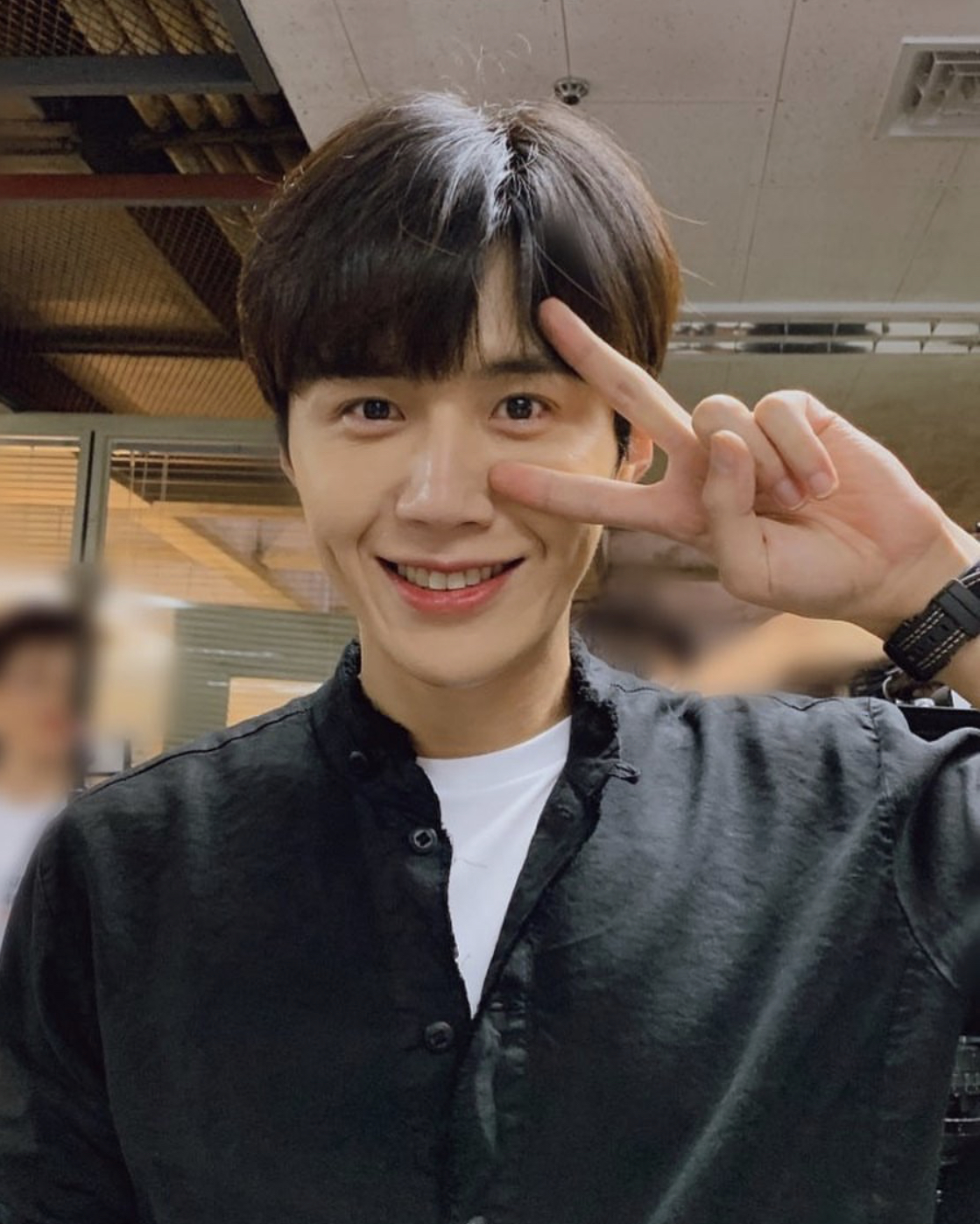 그 팔자 보조개? 그거 있는 아이돌 있을까 | 인스티즈