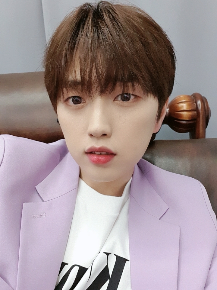 산들.. 너무 잘생기고 귀엽다.. | 인스티즈