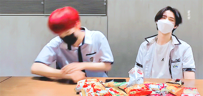 ㄱ 근뎈ㅋㅋㅋ 오늘 들렘러들ㅋㅋㅋㅋㅋ 다같이 당황+흥분해서 키알 장난아니야 ㅋㅋㅋㅋㅋㅋㅋㅋㅋㅋㅋㅋㅋㅋㅋㅋㅋ | 인스티즈