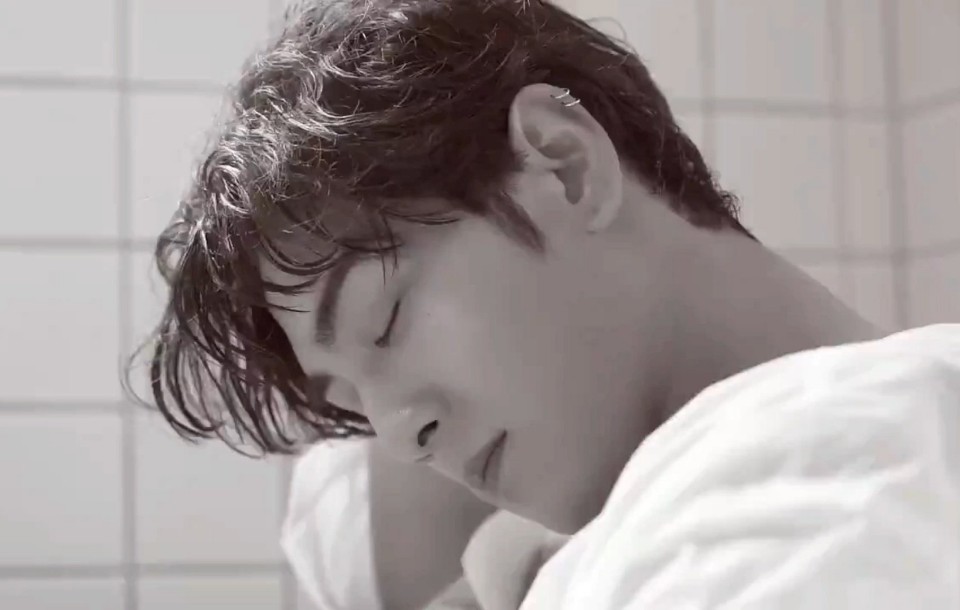 강동호 곱슬머리 너무조아.. | 인스티즈