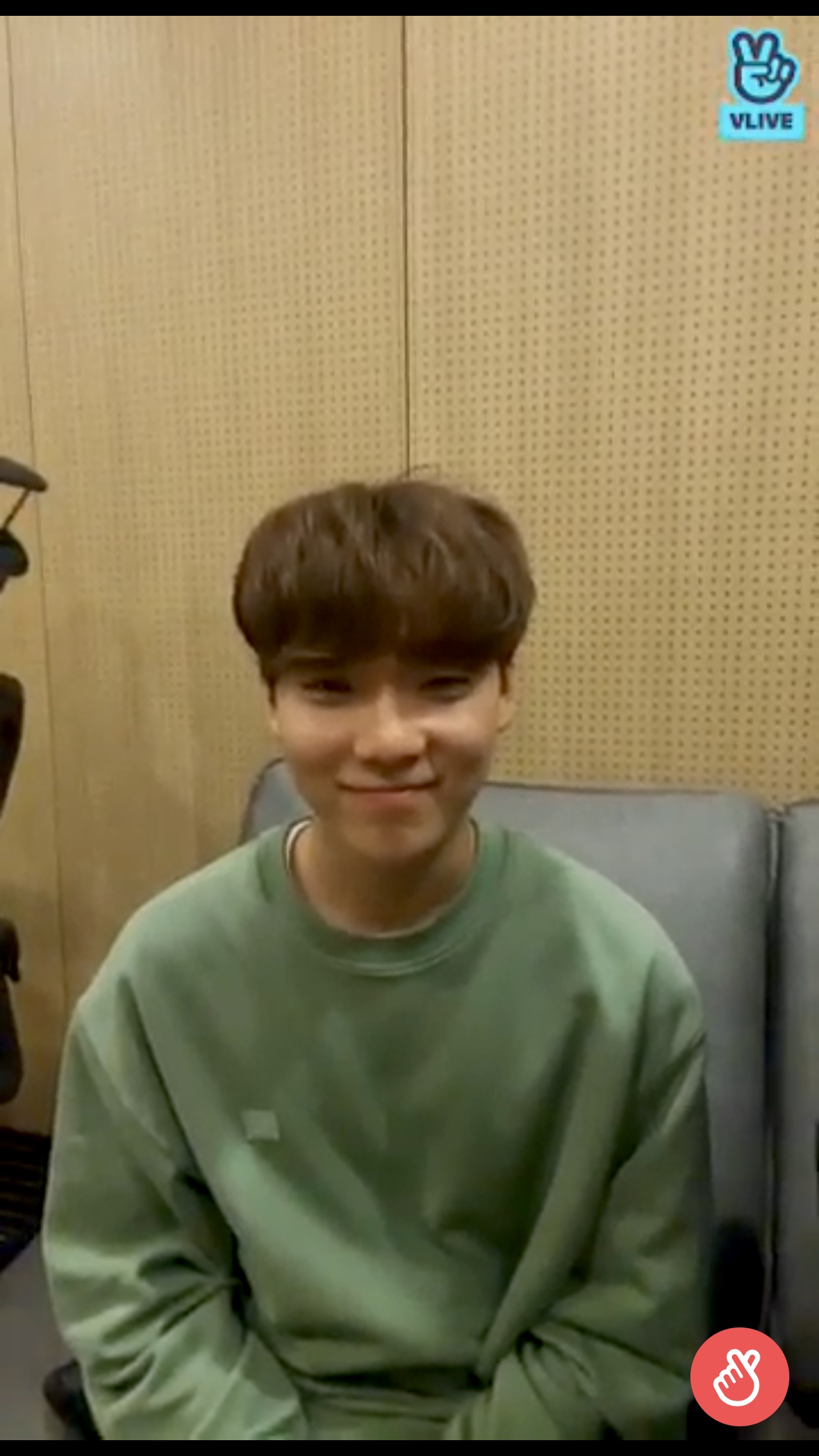 온앤오프 이션이 멤버들 브이앱 스타일 따라는거 겁나웃겨ㅋㅋ | 인스티즈