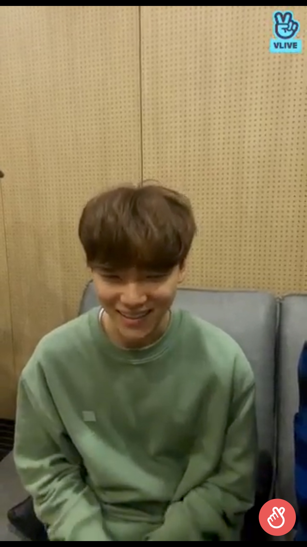 온앤오프 이션이 멤버들 브이앱 스타일 따라는거 겁나웃겨ㅋㅋ | 인스티즈