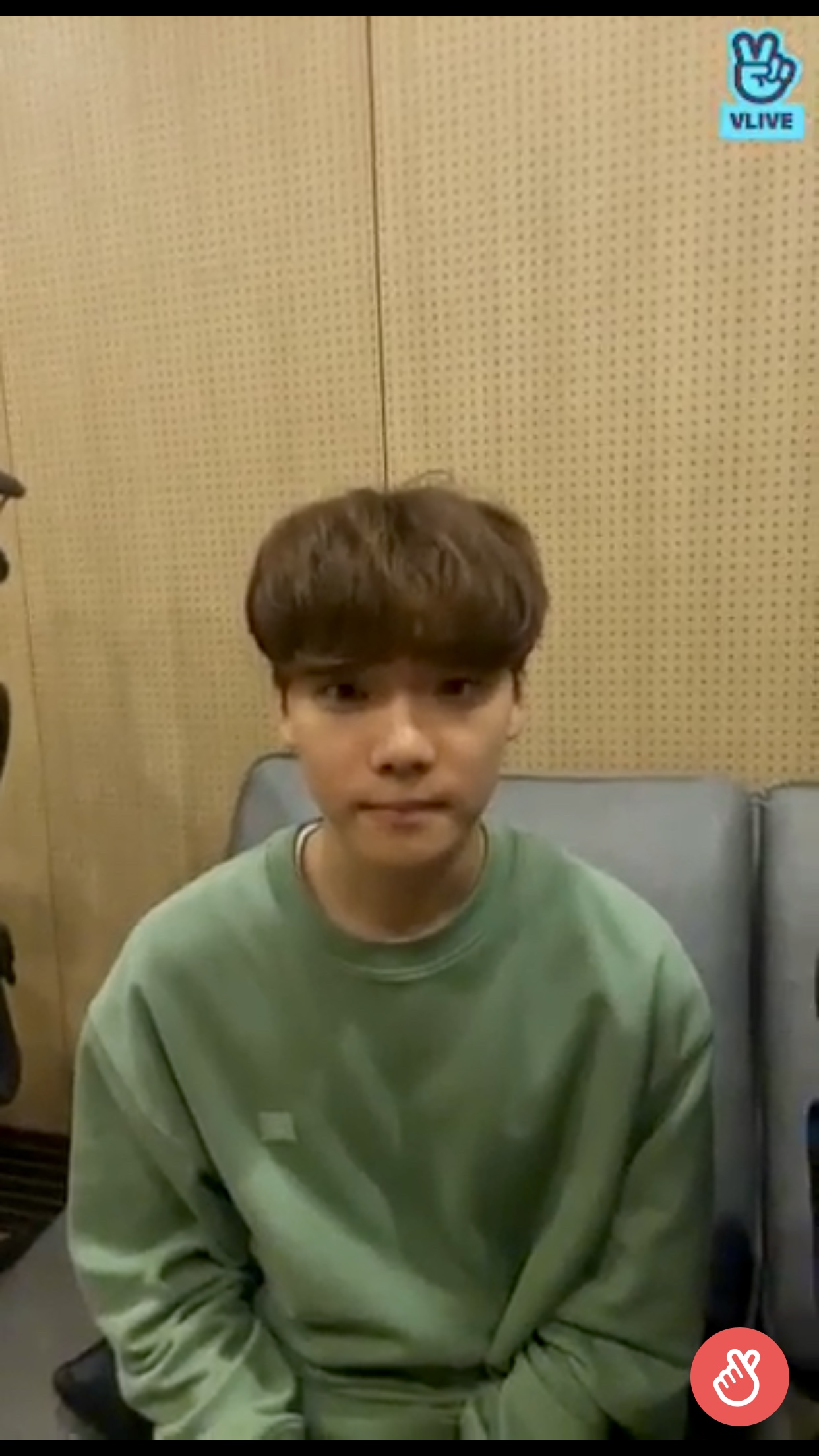 온앤오프 이션이 멤버들 브이앱 스타일 따라는거 겁나웃겨ㅋㅋ | 인스티즈