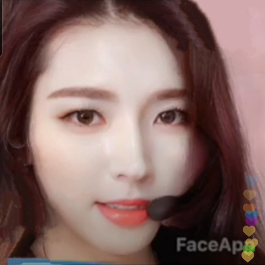 대충 어플로 슥슥 거슬리는거 지운 남우순(남우현)사진 | 인스티즈