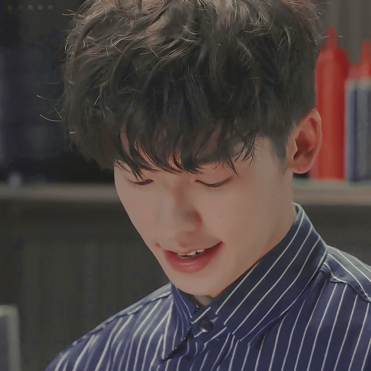 현재 대만에서 국민 첫사랑으로 불린다는 연예인 외모 ㄷㄷ gif | 인스티즈