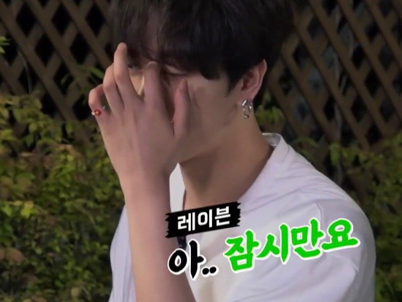 진짜 김영조 비즈반지 낀거 너무 귀엽네... | 인스티즈