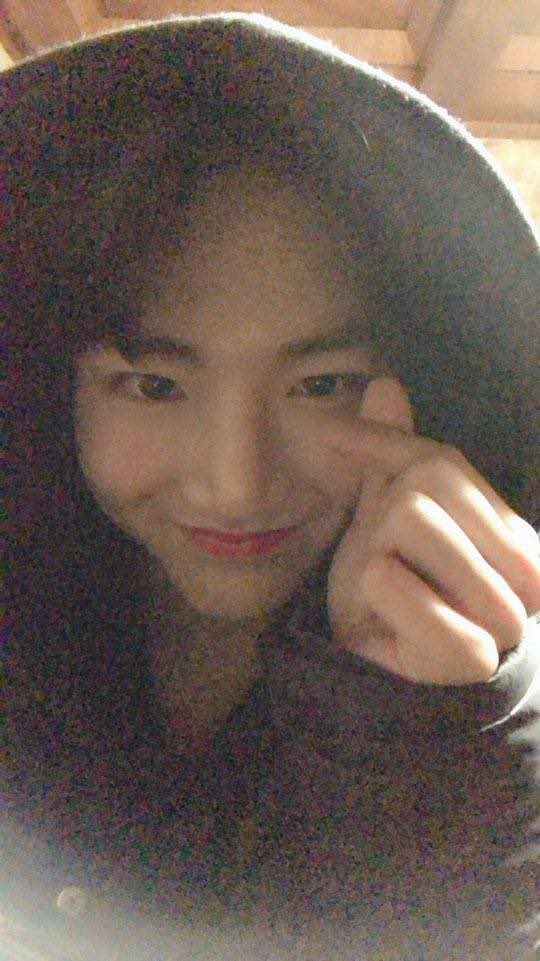 트레저 준규 믹나 프로필 촬영때 하트 날리고 부끄러워하는거 봐 | 인스티즈