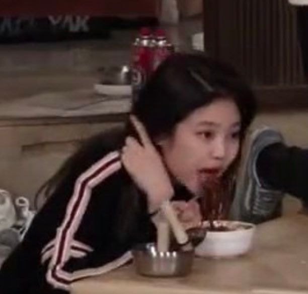 얘들아 제니 이 사진 진짜 귀엽지 않니 | 인스티즈