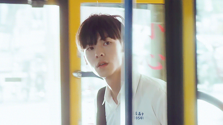 현재 대만에서 국민 첫사랑으로 불린다는 연예인 외모 ㄷㄷ gif | 인스티즈