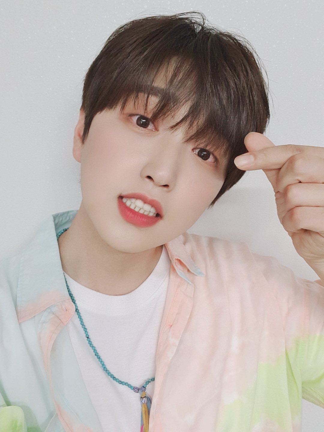 이산들 뱀파이어야? | 인스티즈